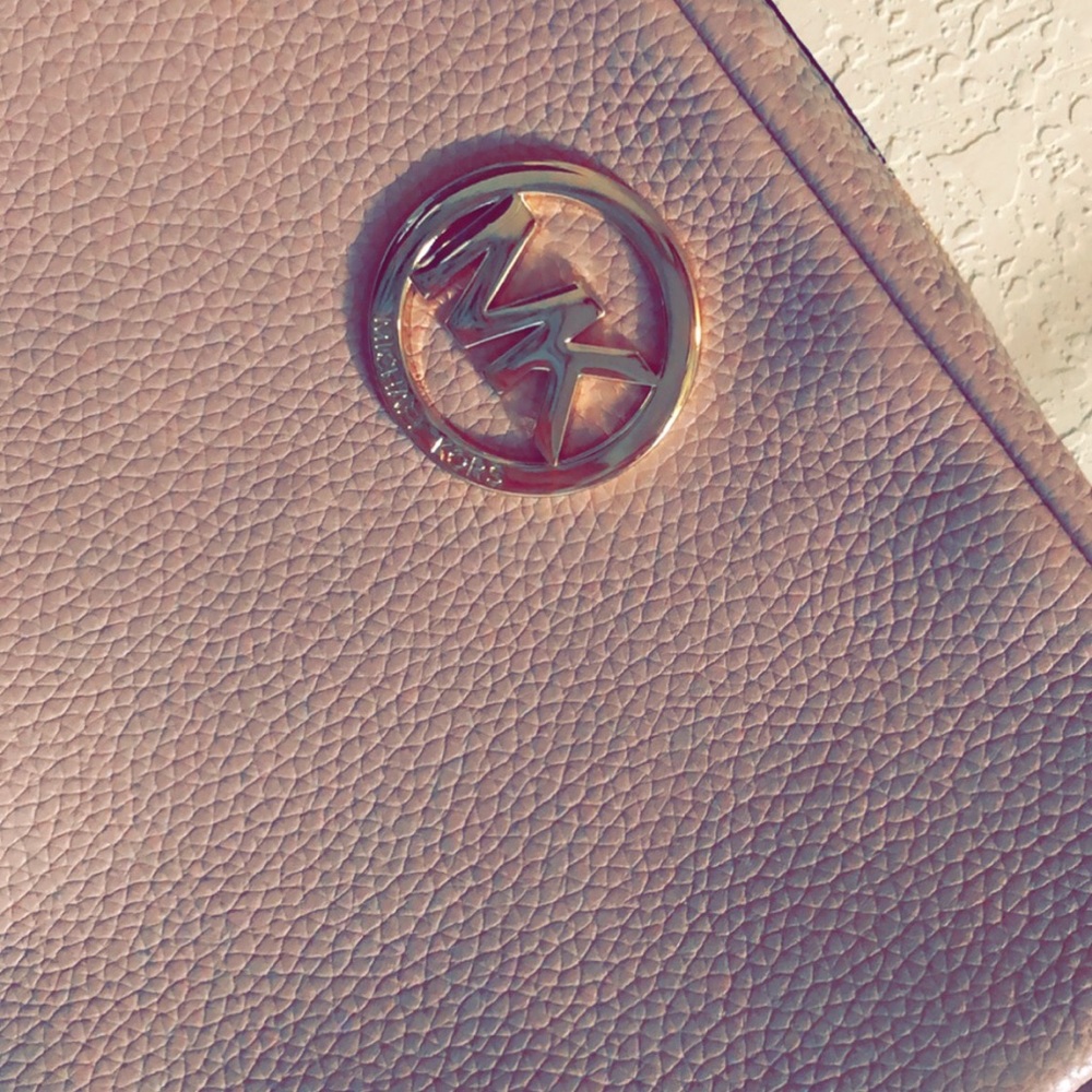 Not for sale MK BLUSH ♥️